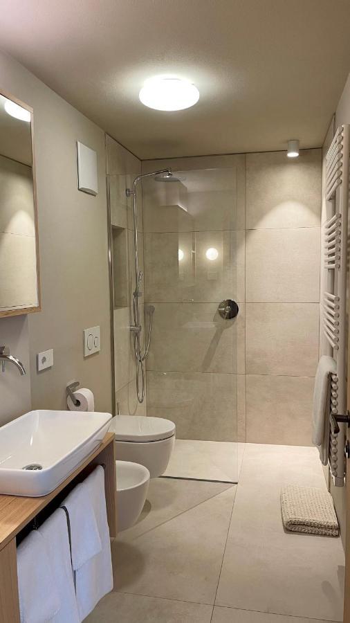 Appartement Surrounded By Green - Luxury Chalet At The Foot Of The Dolomites à La Villa  Extérieur photo